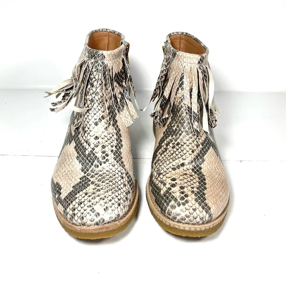 Kate‎ Spade Betsie Ankle Boots Womens 7M Too Fringed Snakeskin Embossed Leather